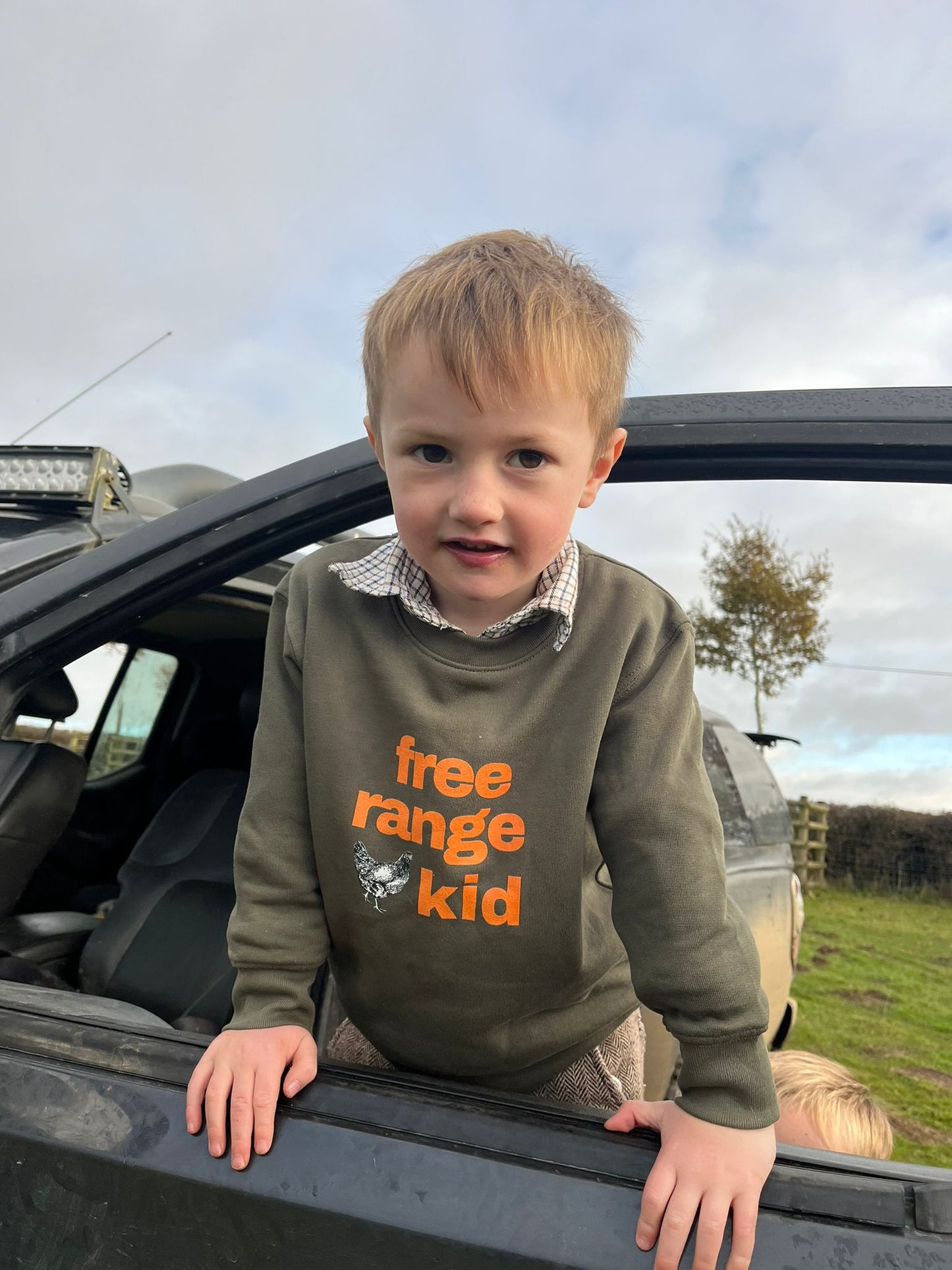 Sew Aneira 2.0 Free Range Kid Khaki Chicken Sweatshirt